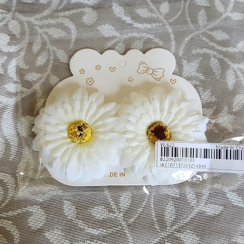 Sunflower clips